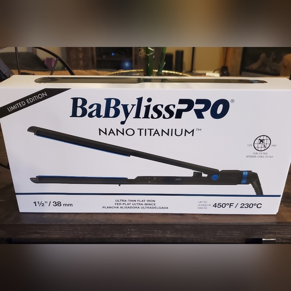 BaBylissPRO Nano Titanium Ultra-Thin 1 1/2-Inch Flat Iron Hair Straightener